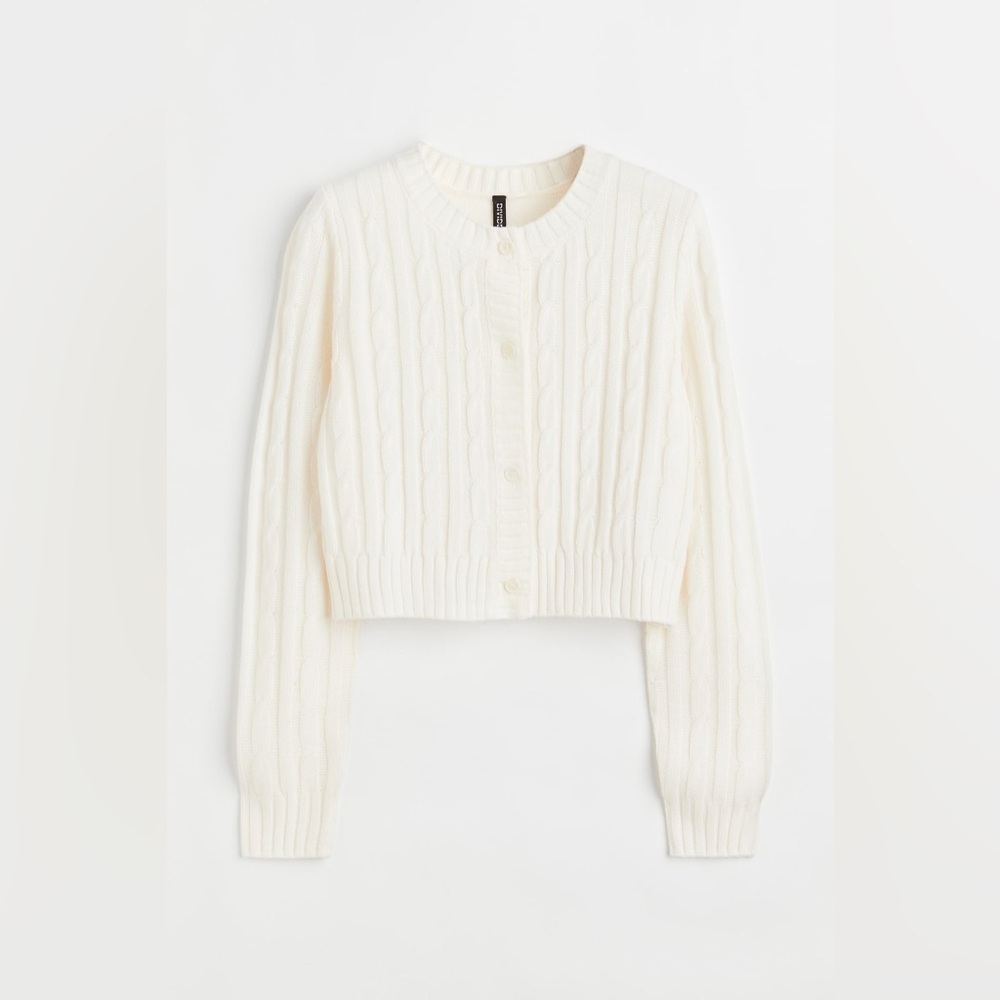 H&M‎ DIVIDED cream Cable-knit Cardigan size small